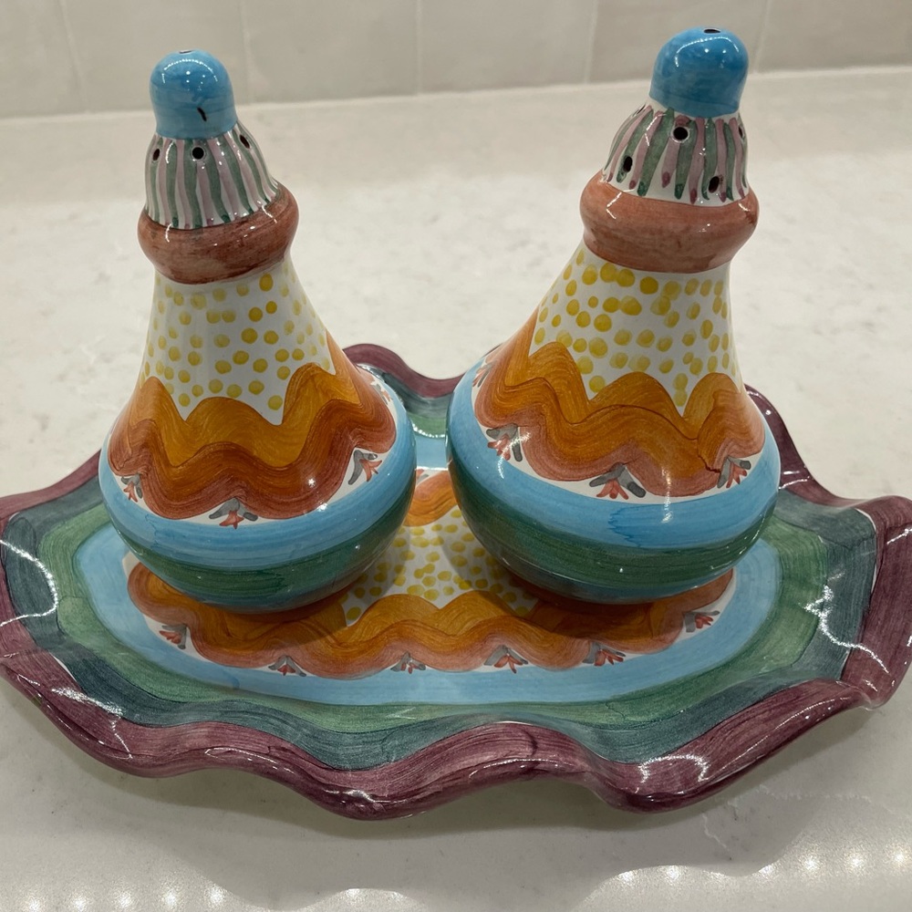 MacKenzie-Childs Retired Taylor Brittany Salt and Pepper Shakers with Platter